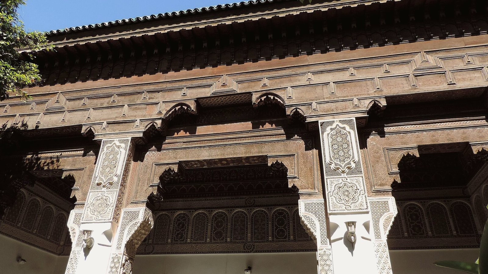 Moorish arch architecture, the language behind Alqasr