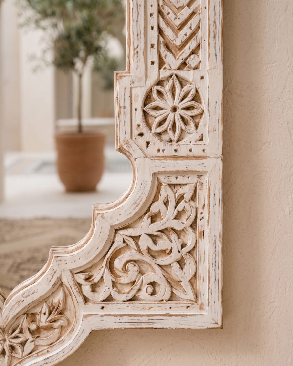 Atlas Leaf handmade Moroccan mirror – carved wood detail, view 2