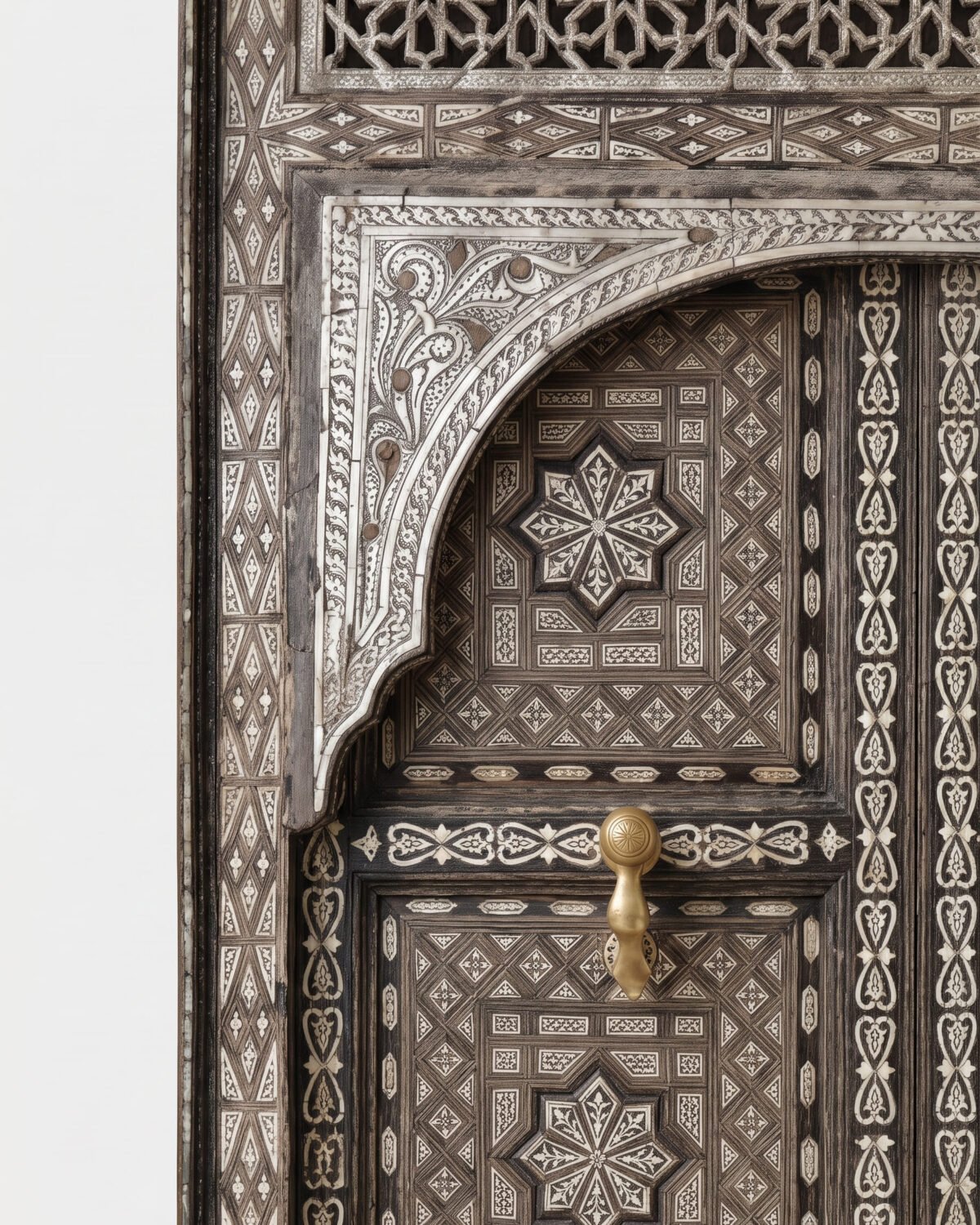 Nacre Marquetry handmade Moroccan door – carved wood detail, view 2